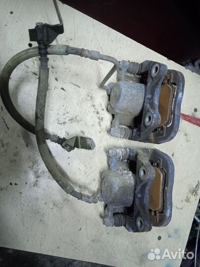 Суппорта задние dodge challenger