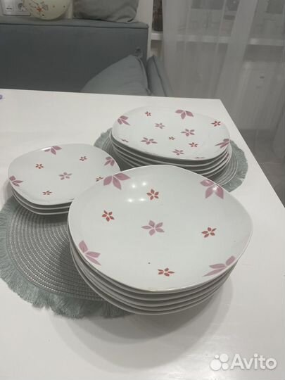 Набор тарелок