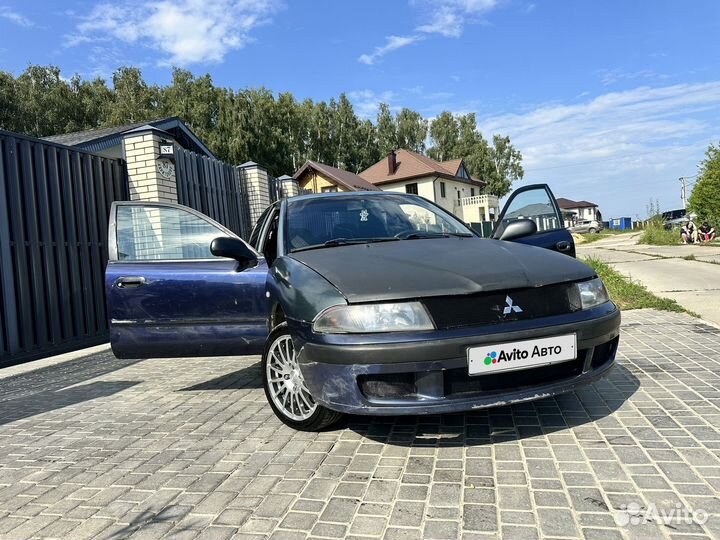 Mitsubishi Carisma 1.6 МТ, 2002, 372 000 км