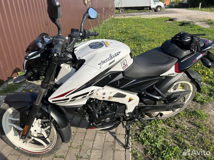 Bajaj pulsar ns200