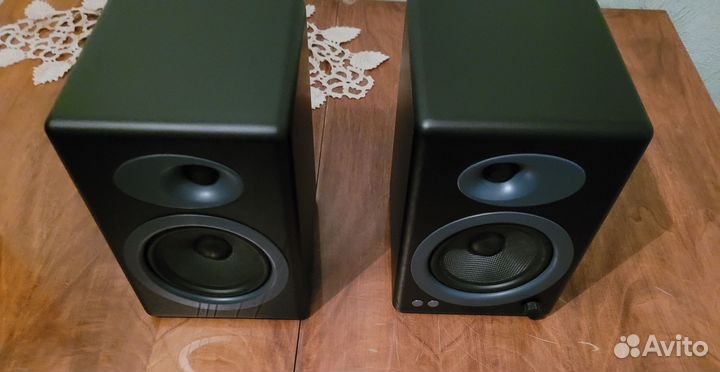 Полочная акустика Audioengine A5+ Classic Satin Bl