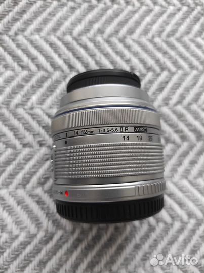 Объектив Olympus 14-42 mm