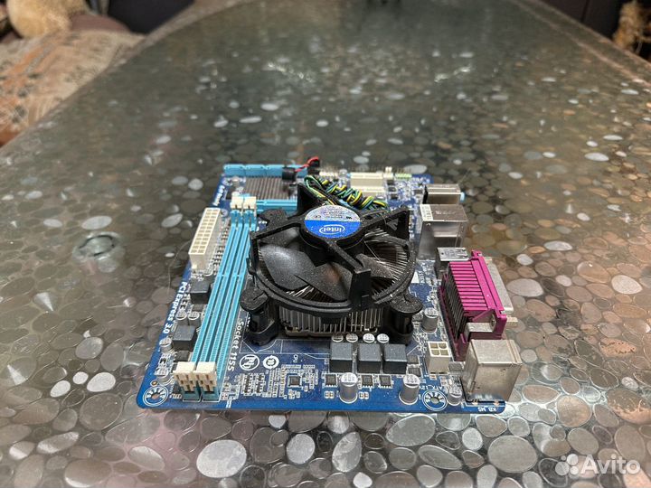 Материнская плата с процессором