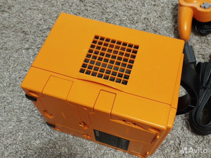 Nintendo GameCube orange