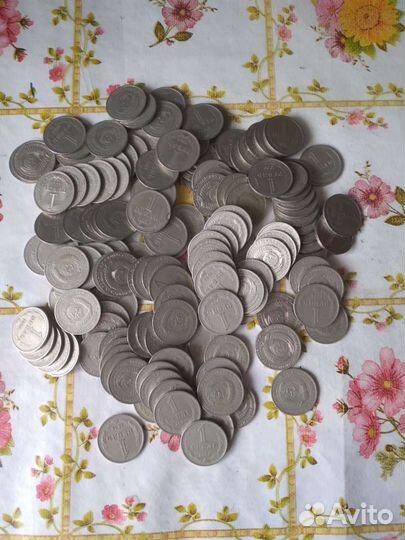 Рубли годовики, 146 штук