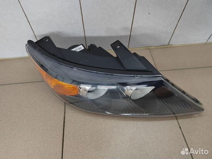 Фара правая ксенон оригинал Kia Sorento XM дорест