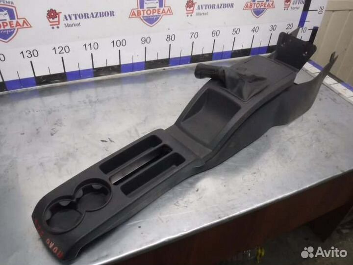 Консоль между сидений Volkswagen Polo хэтчбек BUD