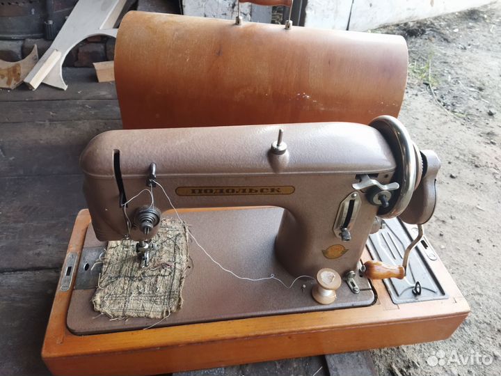 2 швейные машинки. Подольск и Зингер