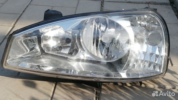 Фара от Лады Калина