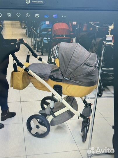 Прогулочная коляска