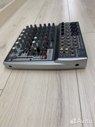 Микшерный пульт