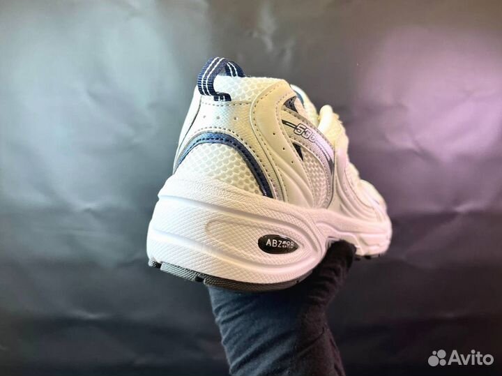 Кроссовки New Balance спортивные