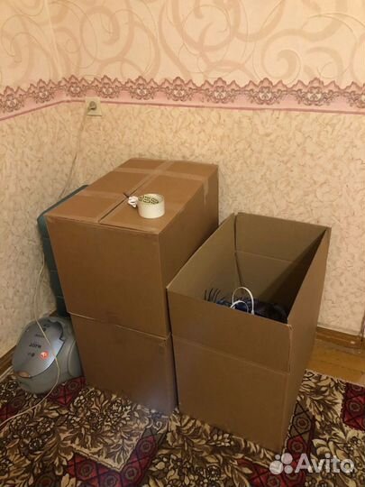 Коробки картонные с б/у вещами