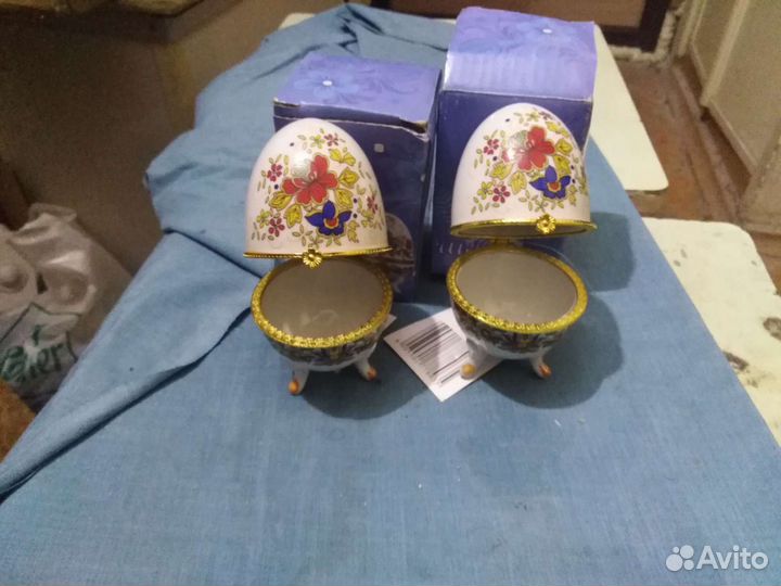 Декаротивные шкатулки и стопки