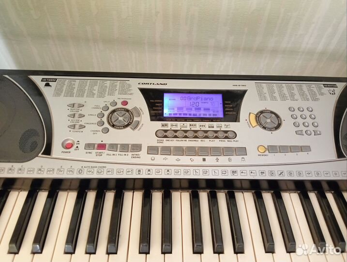 Синтезатор cortland m-6180