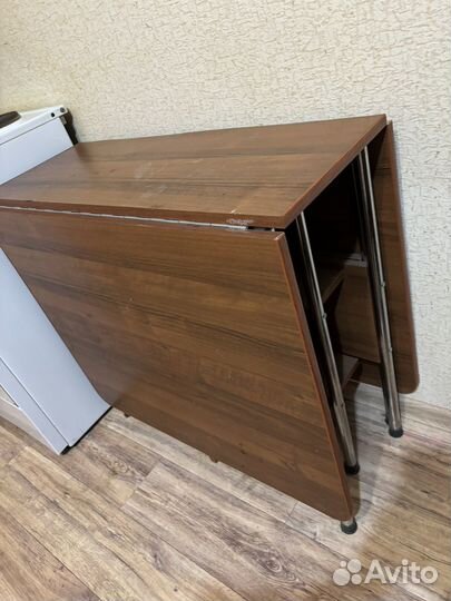 Продается тумба с столом