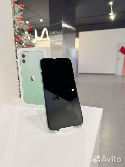 iPhone 11, 64 ГБ