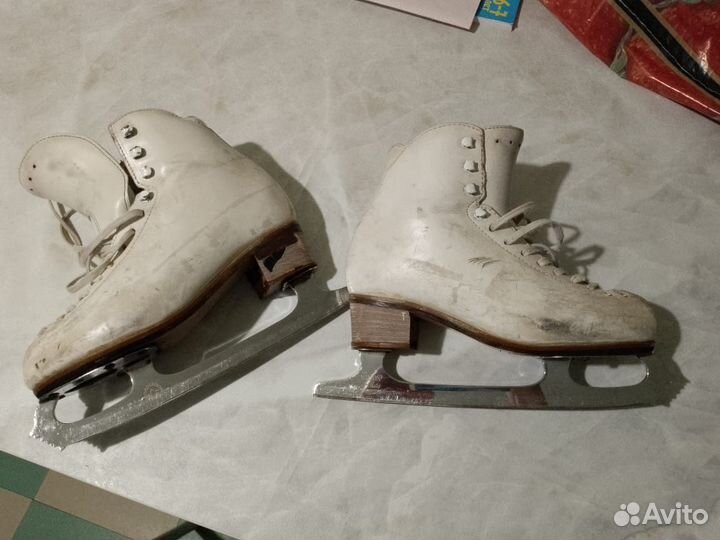 Продам профессиональные коньки