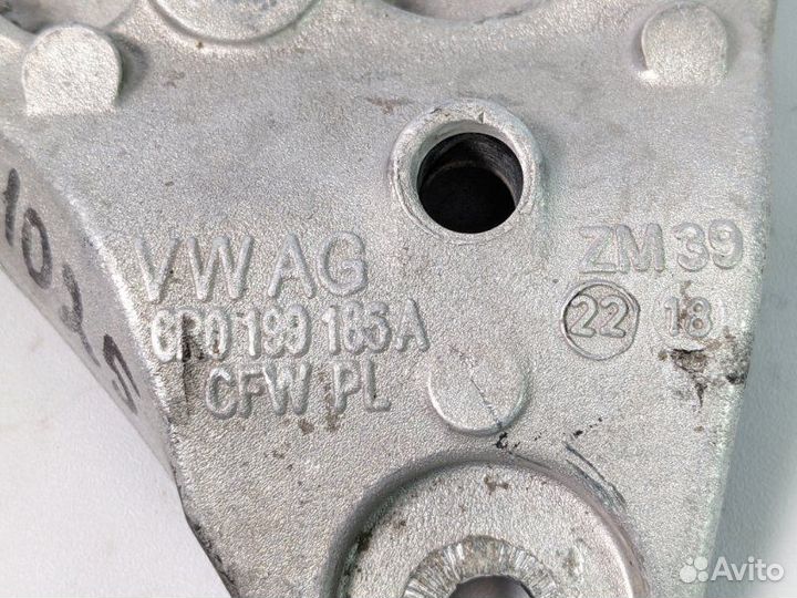 Кронштейн опоры двигателя правый Skoda Rapid 1.6