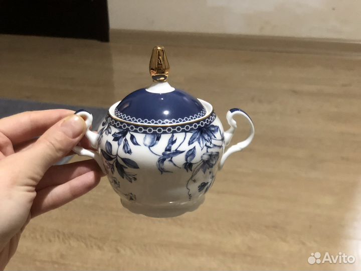 Набор столовой посуды новый на 6 персон