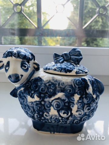 Керамическая подарочная емкость для чая