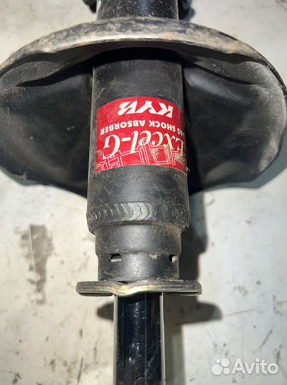 Амортизатор передний Mitsubishi Colt