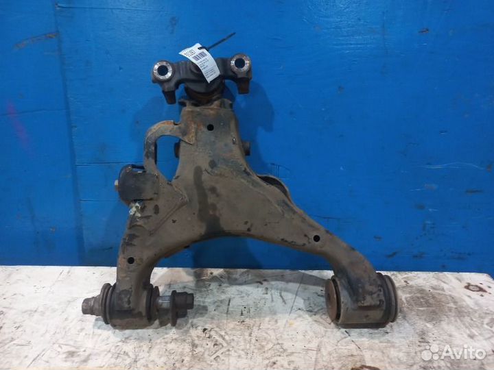 Рычаг подвески нижний левый Toyota Land Cruiser