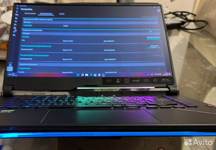 Asus rog strix scar 15