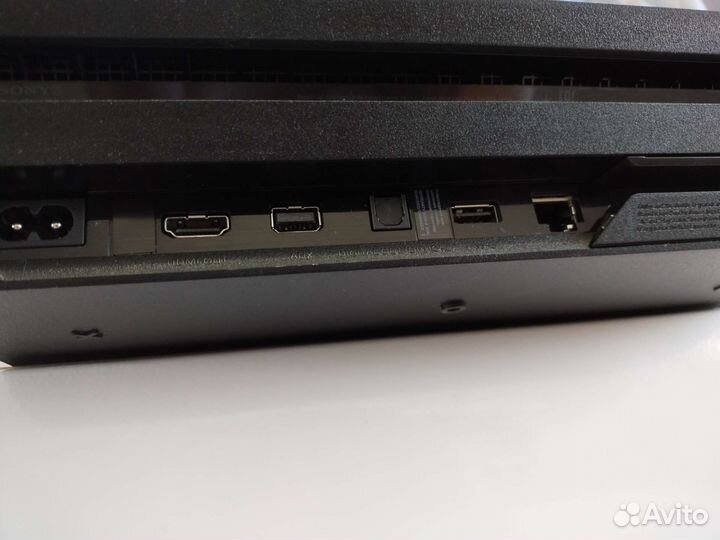 Sony playstation 4 PS4 pro 1tb