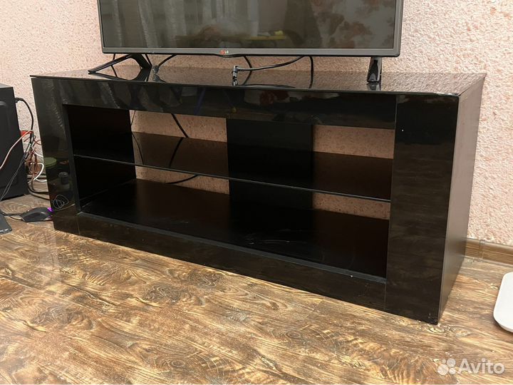Тумба под телевизор бу стеклянная