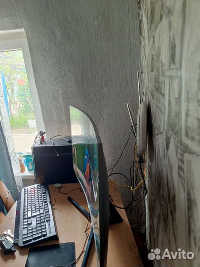 Монитор Samsung 32 дюйма 2K 144Hz