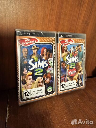 Две части The Sims 2, для Sony PSP, в пленке