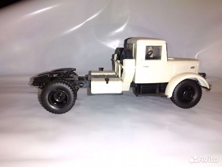 Модель,маз 200 тягач