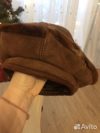 Женская шапка- берет из овчины