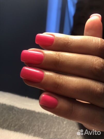 Модель на маникюр педикюр