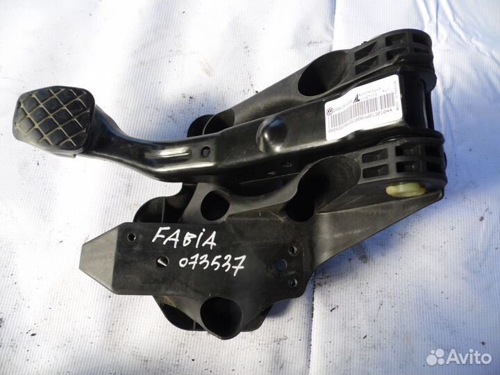 Педаль тормоза Skoda Fabia 2007-2015