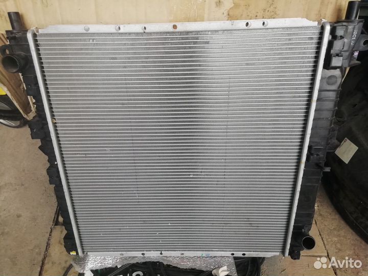 Радиатор охлаждения ссангйонг