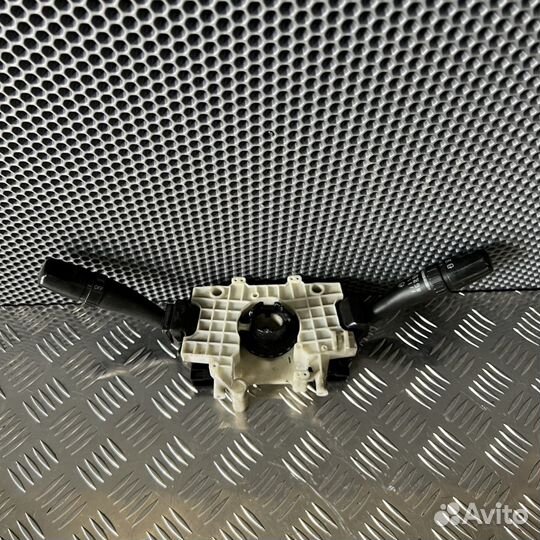 Переключатель подрулевой Hyundai Santa Fe