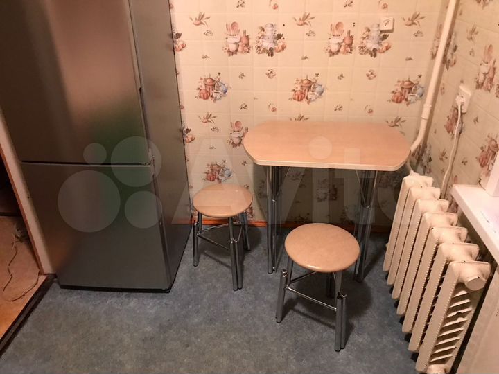 2-к. квартира, 50 м², 1/9 эт.