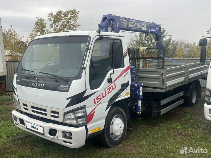 Isuzu NKR с КМУ, 2010