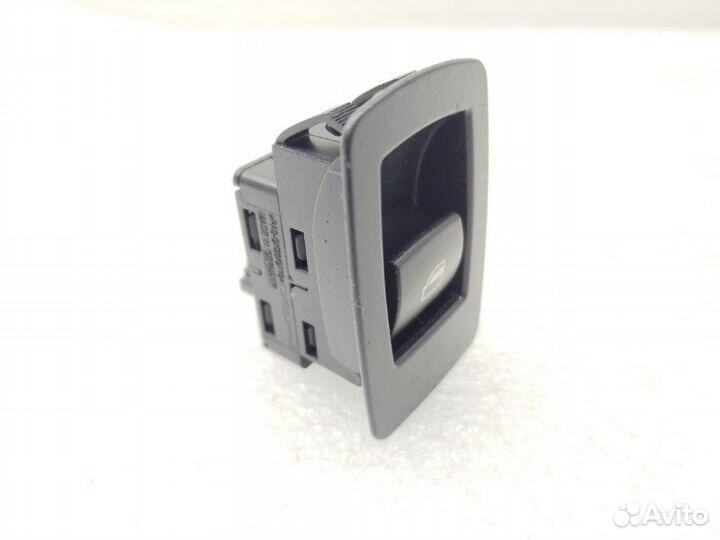 Кнопка стеклоподъемника задняя левая Bmw 5-Series