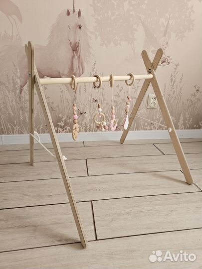 Мобиль на кроватку деревянный