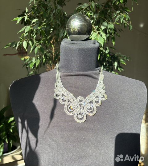 Колье и серьги