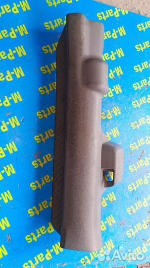 Порожек пластиковый передний правый Mazda Demio