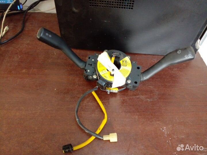 Переключатель подрулевой (стрекоза) Chery Amulet