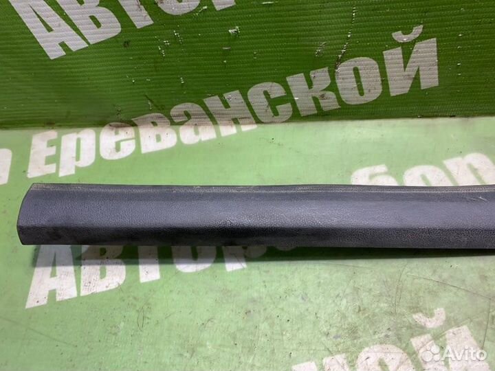 Накладка на порог салона передняя левая Ford Focus