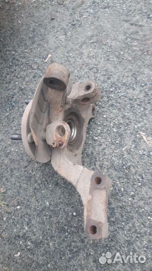 Ступица передняя правая на Шевроле lacetti