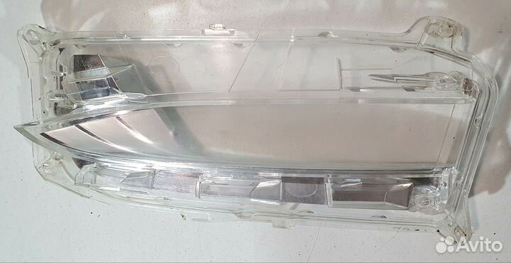 Стекло левой противотуманной фары Lexus NX