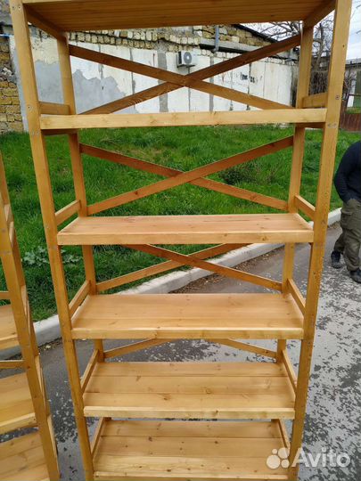 Стеллажи из дерева
