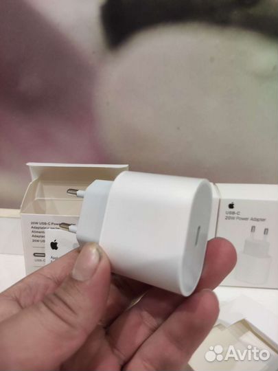 Зарядное устройство на iPhone 20w